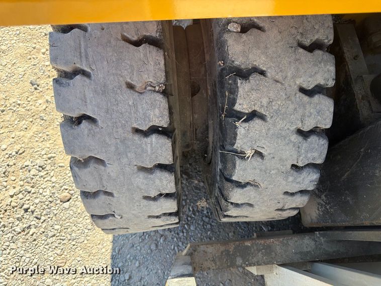 image for item ER3482 Caterpillar DP70N forklift