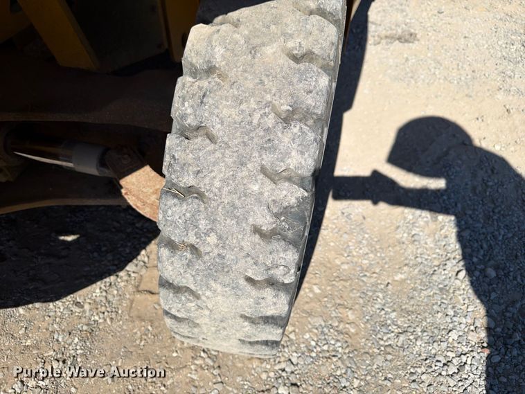 image for item ER3482 Caterpillar DP70N forklift
