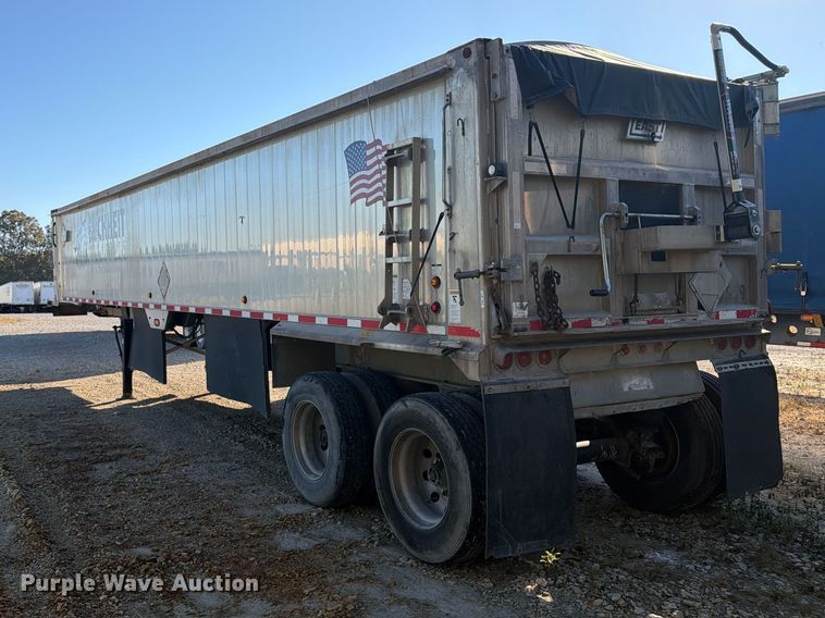image for item ER3497 2017 East Manufacturing Corp. end dump trailer