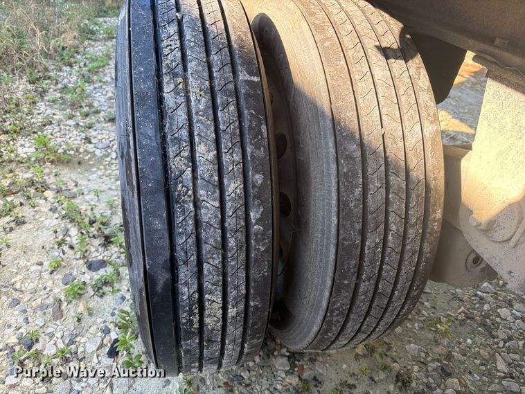 image for item ER3497 2017 East Manufacturing Corp. end dump trailer