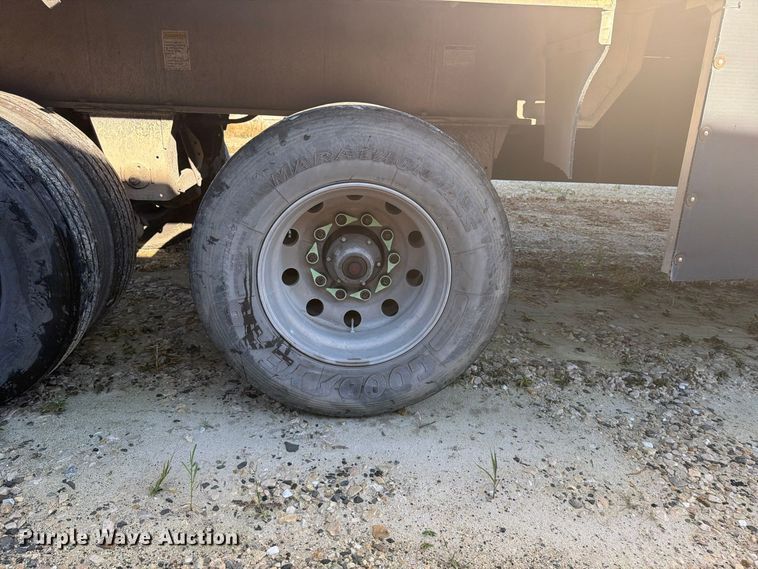 image for item ER3497 2017 East Manufacturing Corp. end dump trailer