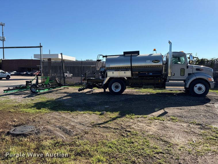 image for item ES8118 2020 Peterbilt 337 oil distributor truck