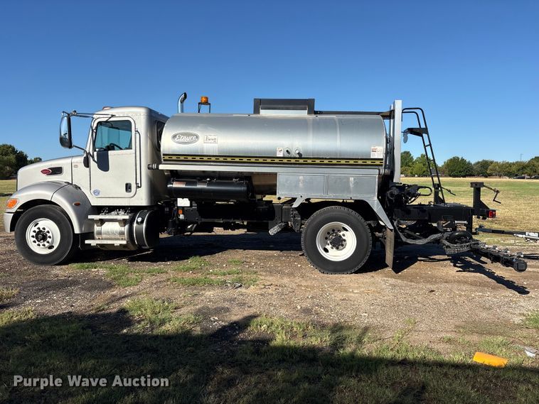 image for item ES8118 2020 Peterbilt 337 oil distributor truck
