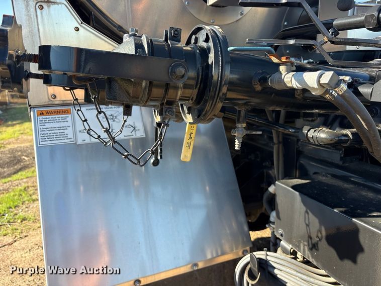 image for item ES8118 2020 Peterbilt 337 oil distributor truck