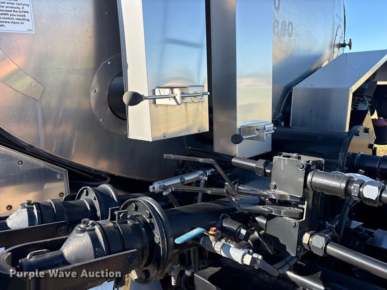 image for item ES8118 2020 Peterbilt 337 oil distributor truck