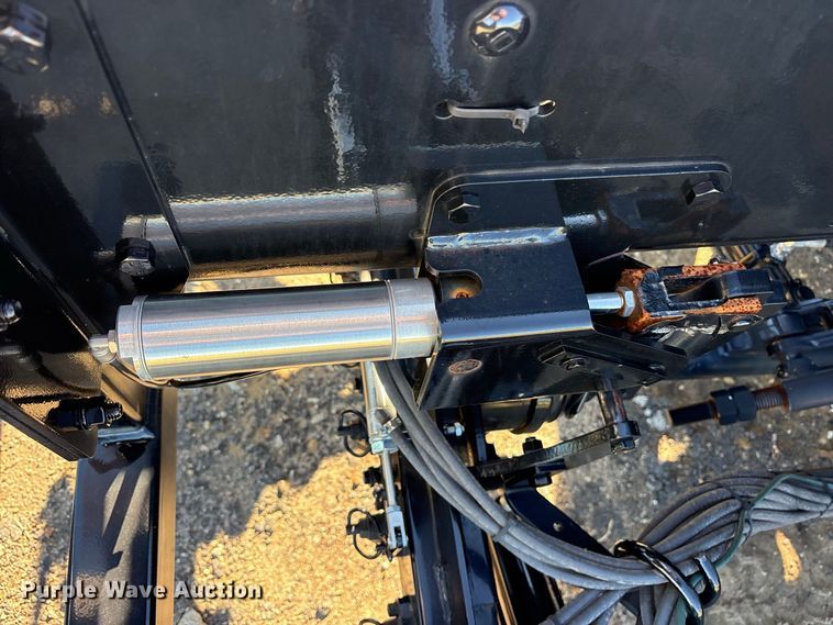 image for item ES8118 2020 Peterbilt 337 oil distributor truck