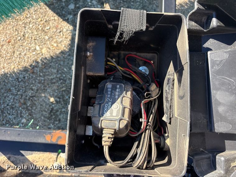 image for item ES8118 2020 Peterbilt 337 oil distributor truck