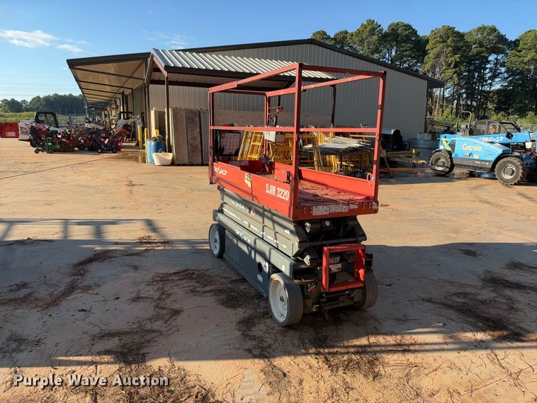 image for item ES8223 Skyjack SJIII-3220 scissor lift