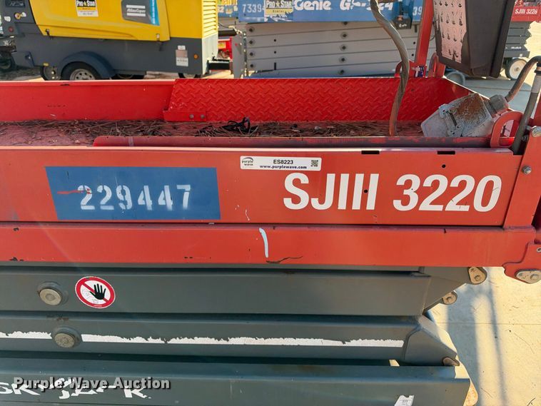 image for item ES8223 Skyjack SJIII-3220 scissor lift