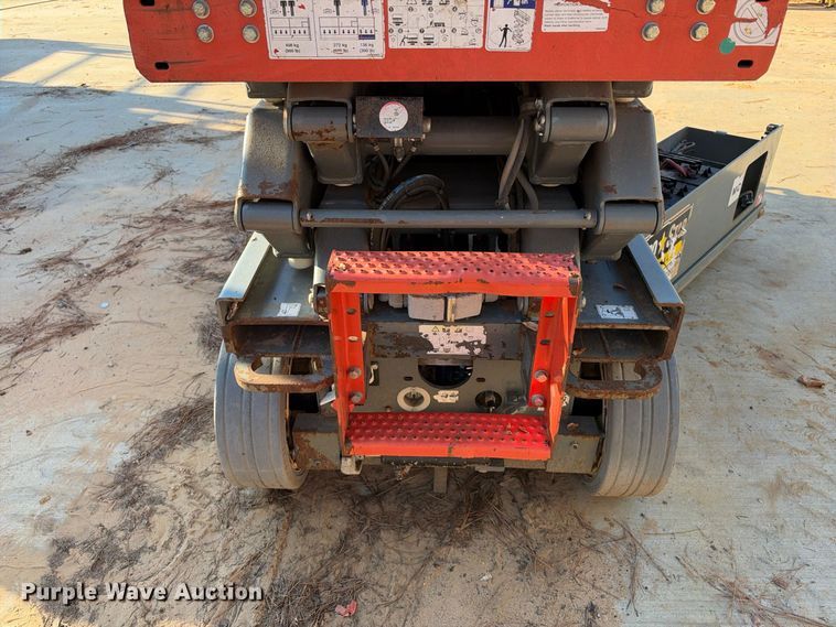 image for item ES8223 Skyjack SJIII-3220 scissor lift