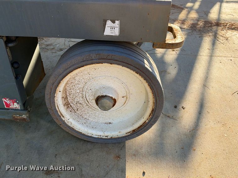 image for item ES8223 Skyjack SJIII-3220 scissor lift