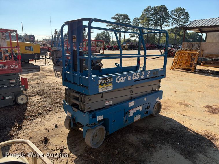 image for item ES8224 Genie GS-2032 scissor lift
