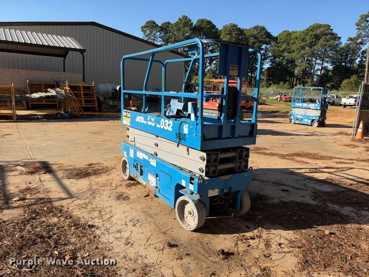 image for item ES8224 Genie GS-2032 scissor lift