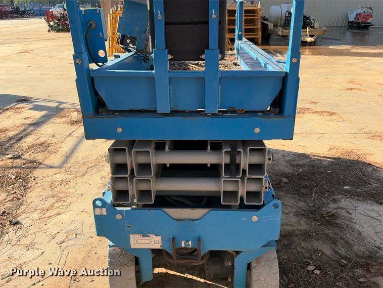 image for item ES8224 Genie GS-2032 scissor lift