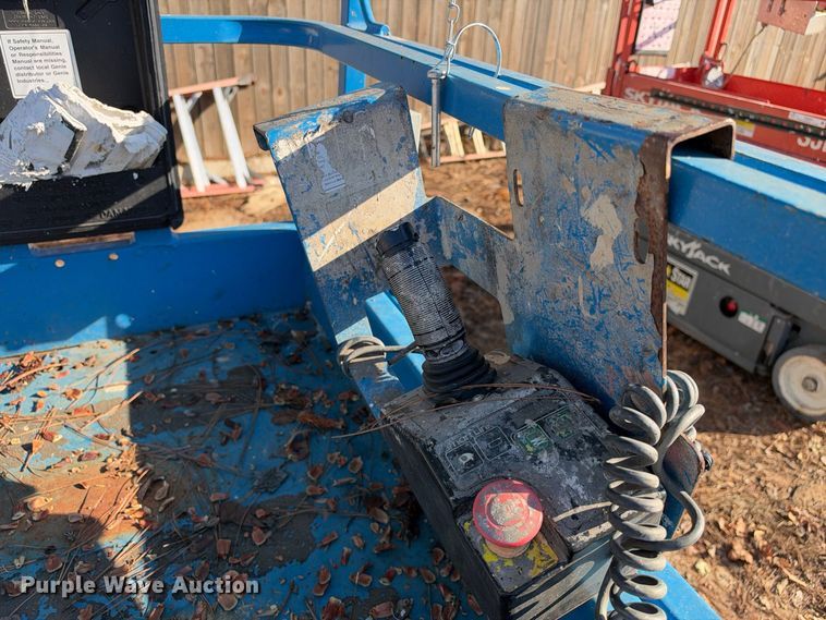 image for item ES8224 Genie GS-2032 scissor lift