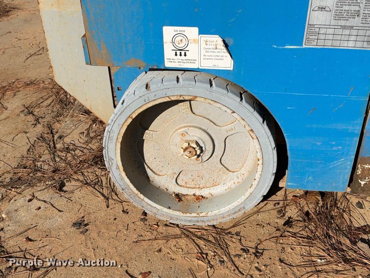 image for item ES8224 Genie GS-2032 scissor lift
