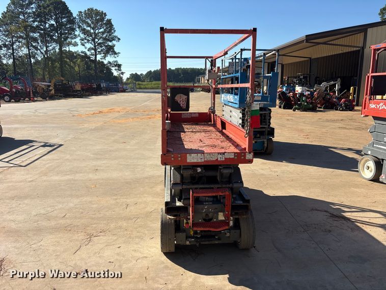 image for item ES8227 2018 Skyjack SJIII 3220 scissor lift
