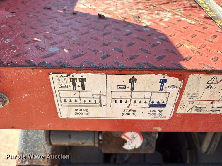 image for item ES8227 2018 Skyjack SJIII 3220 scissor lift