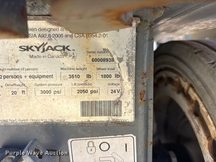 image for item ES8227 2018 Skyjack SJIII 3220 scissor lift