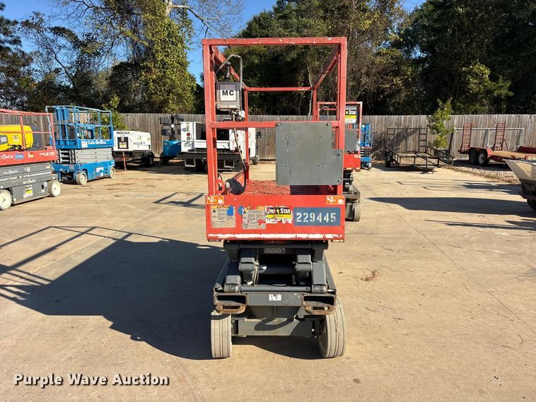 image for item ES8229 Skyjack SJIII 3220 scissor lift