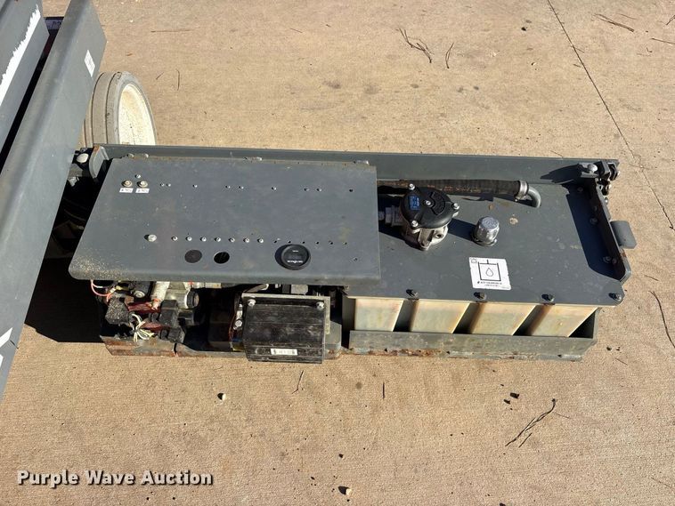 image for item ES8229 Skyjack SJIII 3220 scissor lift