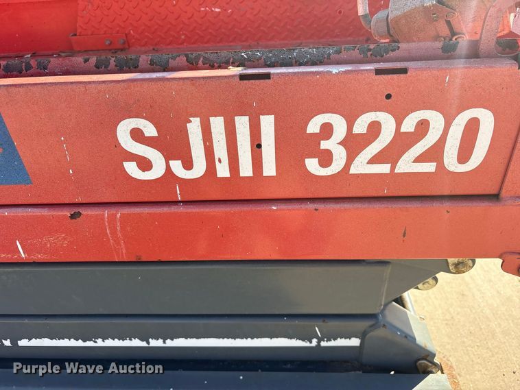 image for item ES8229 Skyjack SJIII 3220 scissor lift