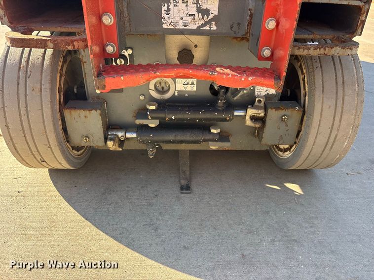 image for item ES8229 Skyjack SJIII 3220 scissor lift