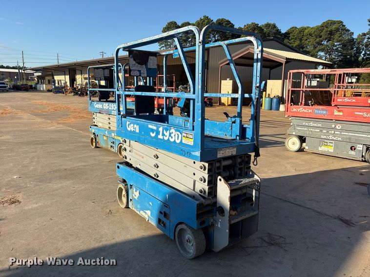 image for item ES8230 Genie GS-1930 scissor lift