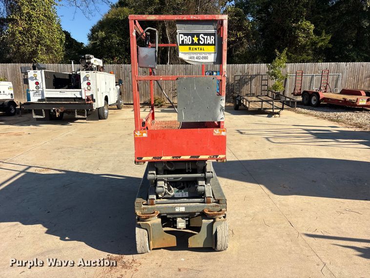 image for item ES8232 2016 Skyjack SJIII 3219 scissor lift