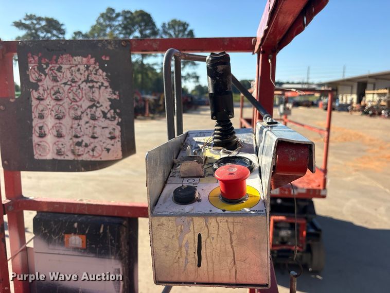 image for item ES8232 2016 Skyjack SJIII 3219 scissor lift