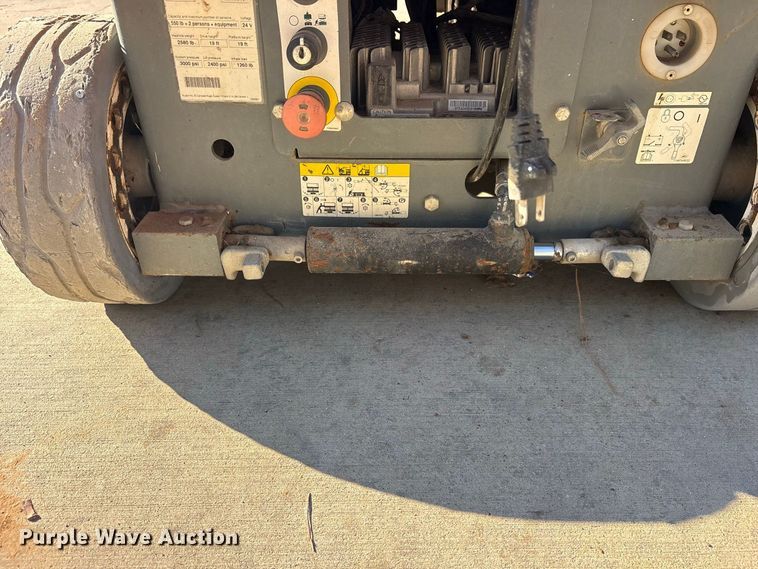 image for item ES8232 2016 Skyjack SJIII 3219 scissor lift