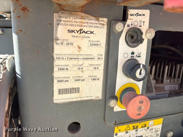 image for item ES8232 2016 Skyjack SJIII 3219 scissor lift