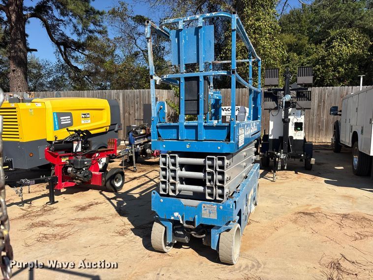 image for item ES8233 Genie GS-2632 scissor lift