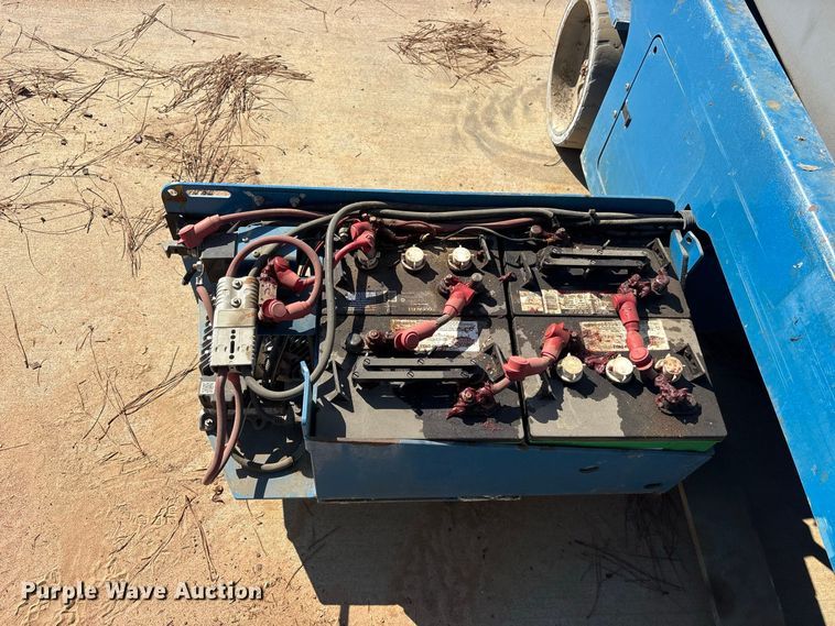 image for item ES8233 Genie GS-2632 scissor lift