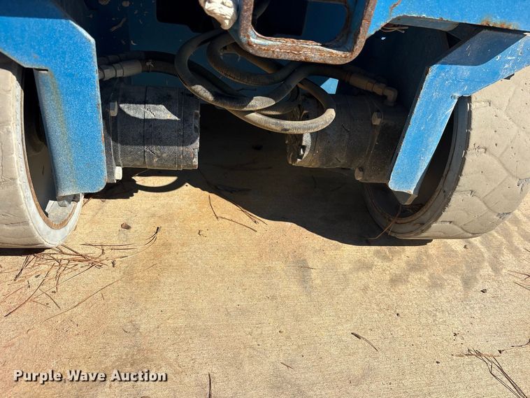 image for item ES8233 Genie GS-2632 scissor lift