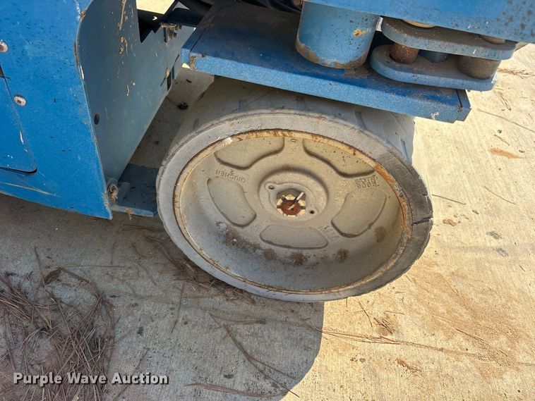 image for item ES8233 Genie GS-2632 scissor lift