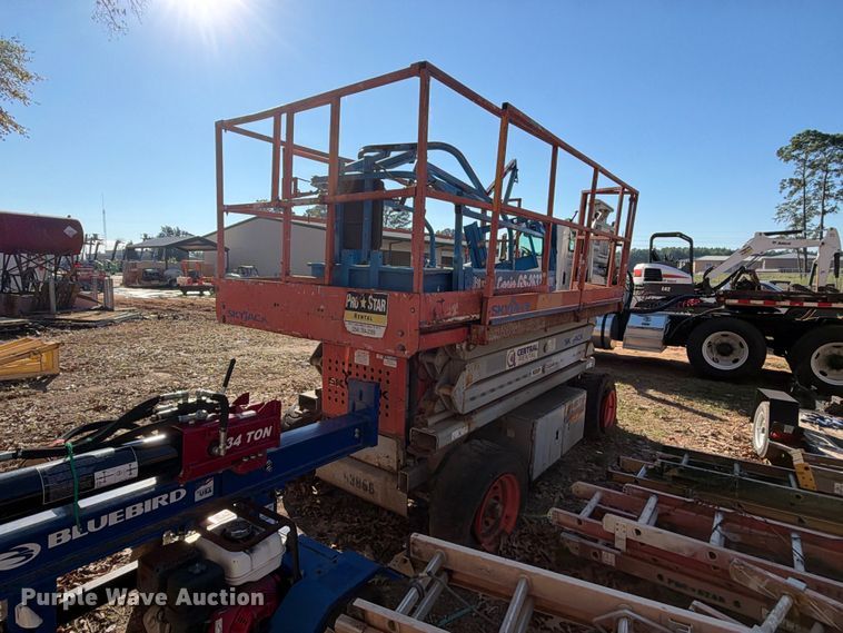 image for item ES8236 2006 Skyjack SJ7127 RT scissor lift