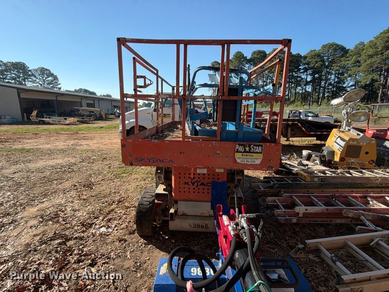 image for item ES8236 2006 Skyjack SJ7127 RT scissor lift