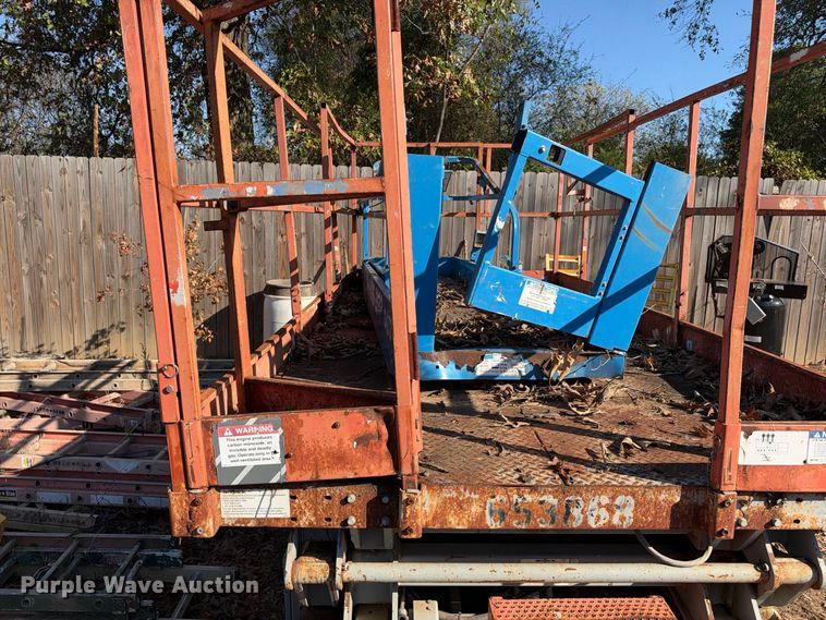 image for item ES8236 2006 Skyjack SJ7127 RT scissor lift
