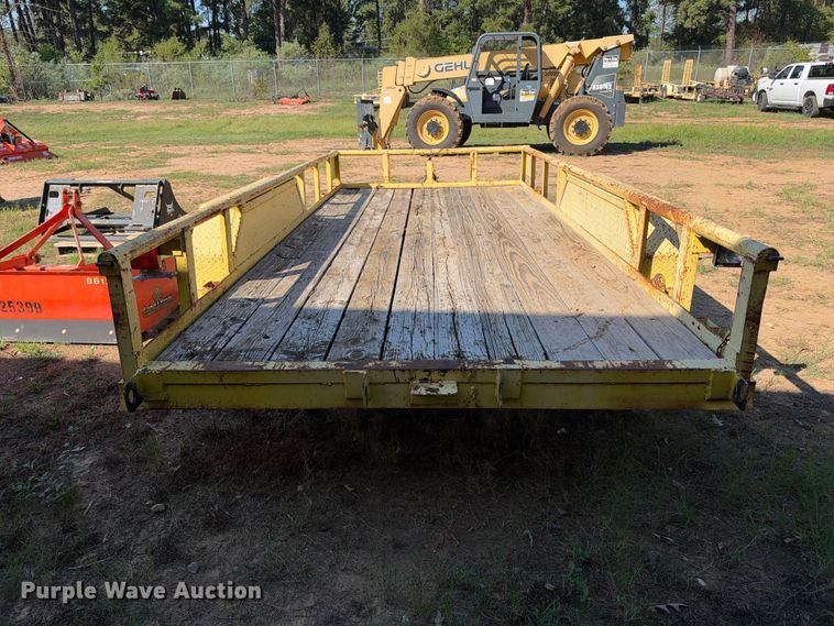 image for item ES8238 1999 Top Hat utility trailer