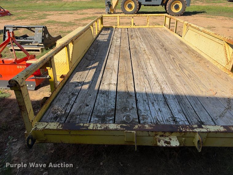 image for item ES8238 1999 Top Hat utility trailer