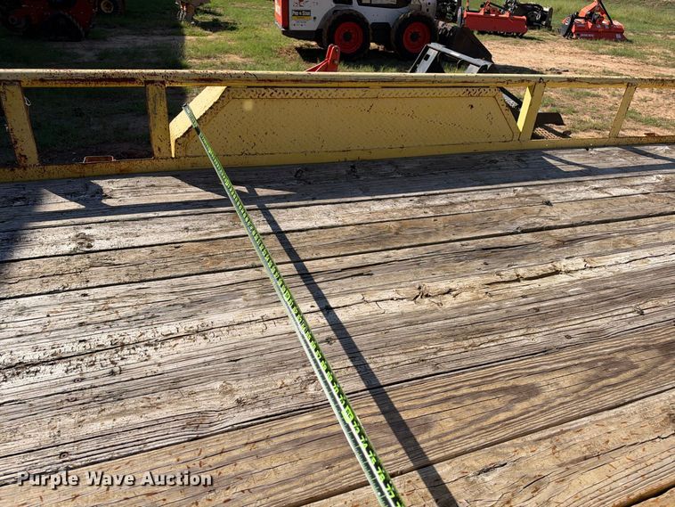 image for item ES8238 1999 Top Hat utility trailer