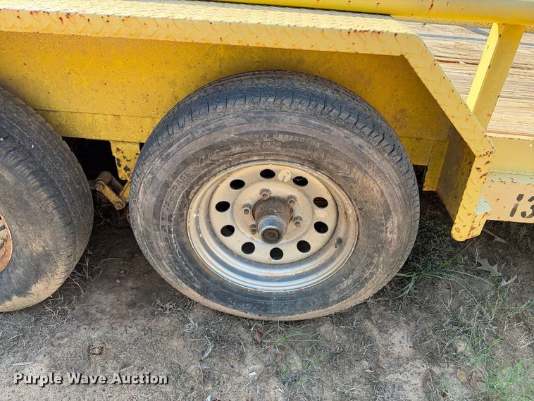 image for item ES8238 1999 Top Hat utility trailer
