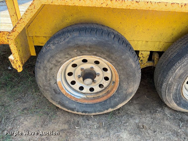 image for item ES8238 1999 Top Hat utility trailer
