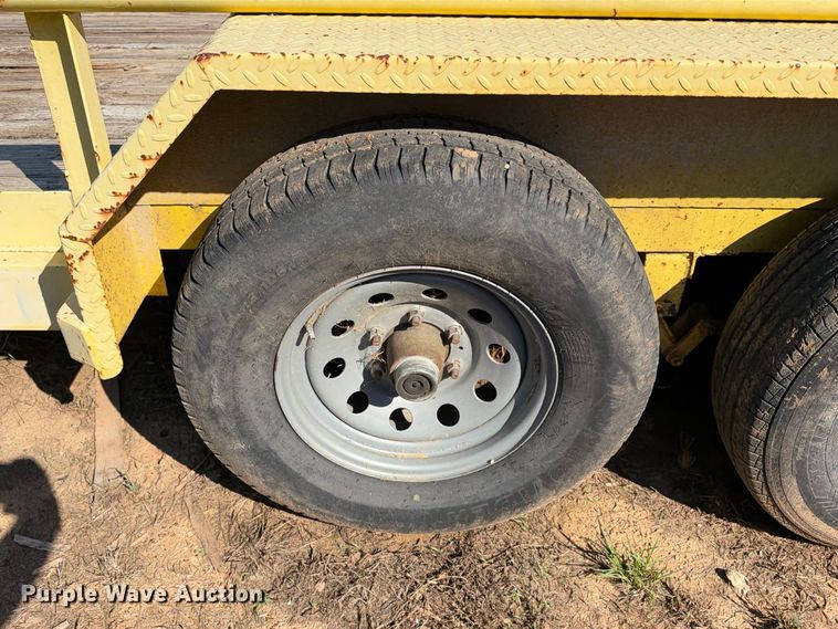 image for item ES8238 1999 Top Hat utility trailer