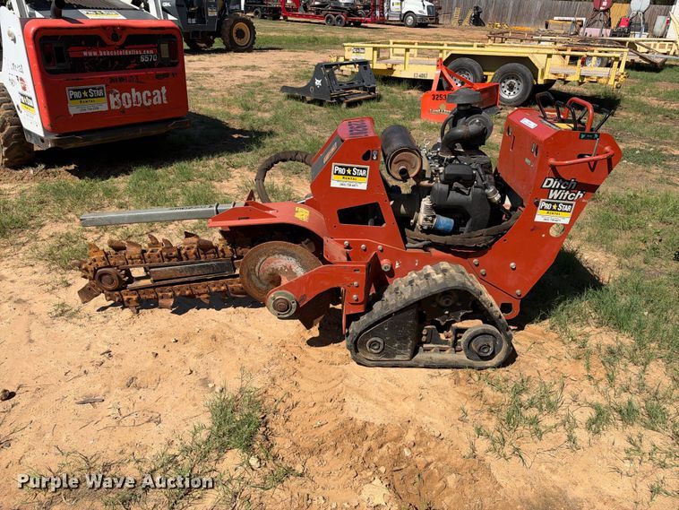 image for item ES8241 2019 Ditch Witch C24X trencher