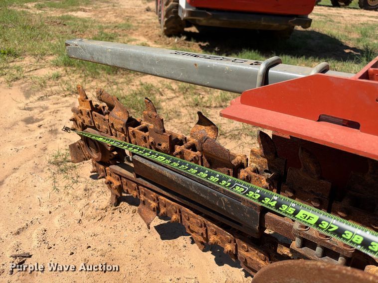 image for item ES8241 2019 Ditch Witch C24X trencher