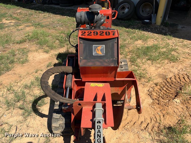 image for item ES8241 2019 Ditch Witch C24X trencher