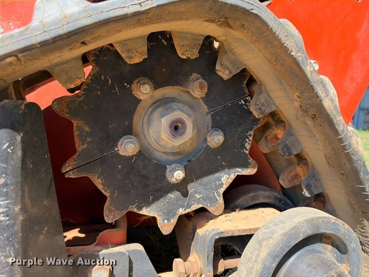 image for item ES8241 2019 Ditch Witch C24X trencher