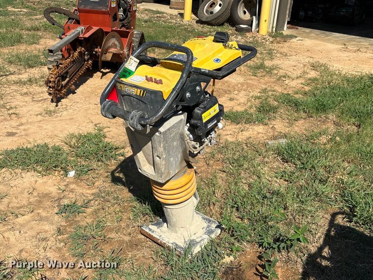 image for item ES8242 2019 Bomag BT65 plate compactor